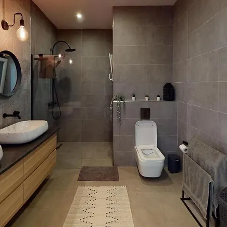 Newly Finished 3 Bedroom Close To The Beach- Bahar Ic Caghaq ナッシャー